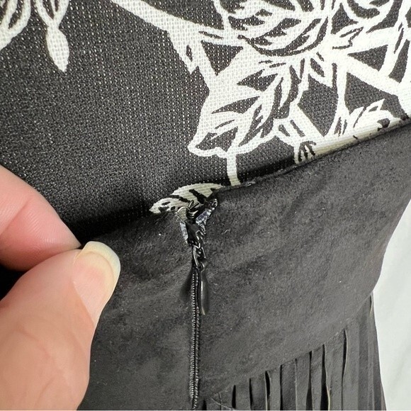 ROWLANDS FRINGE DRESS - Picture 9 of 9